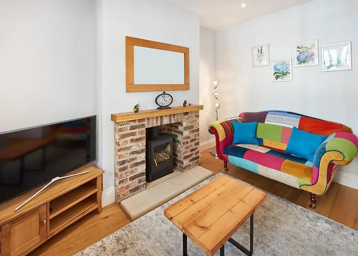 Host & Stay - The Old School House